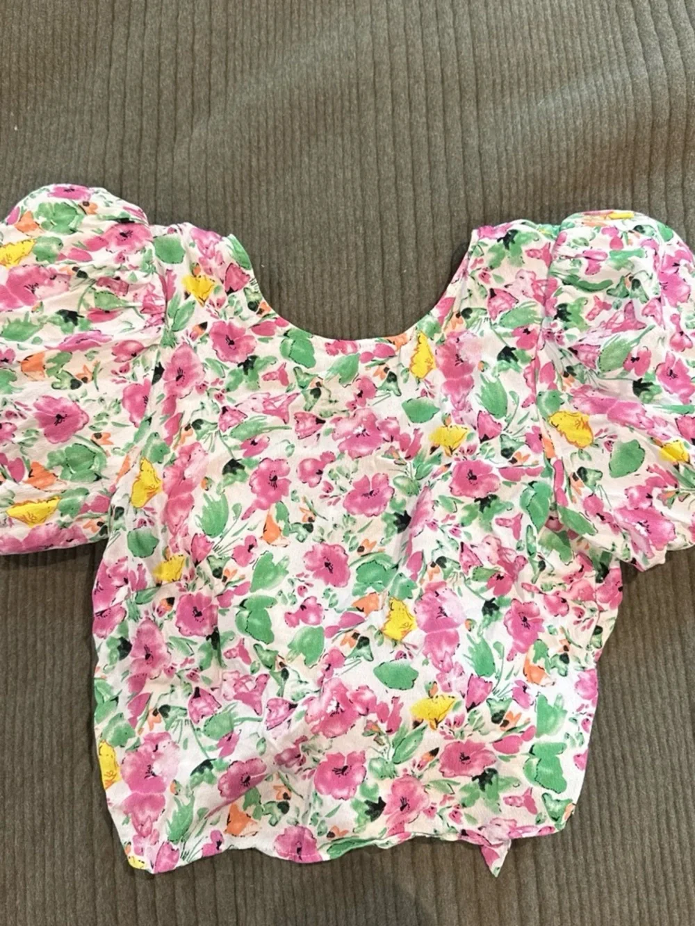 Astr Pink Green Floral Puff-Sleeve Crop Top